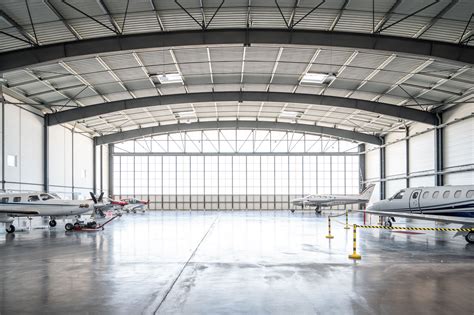 HANGAR.